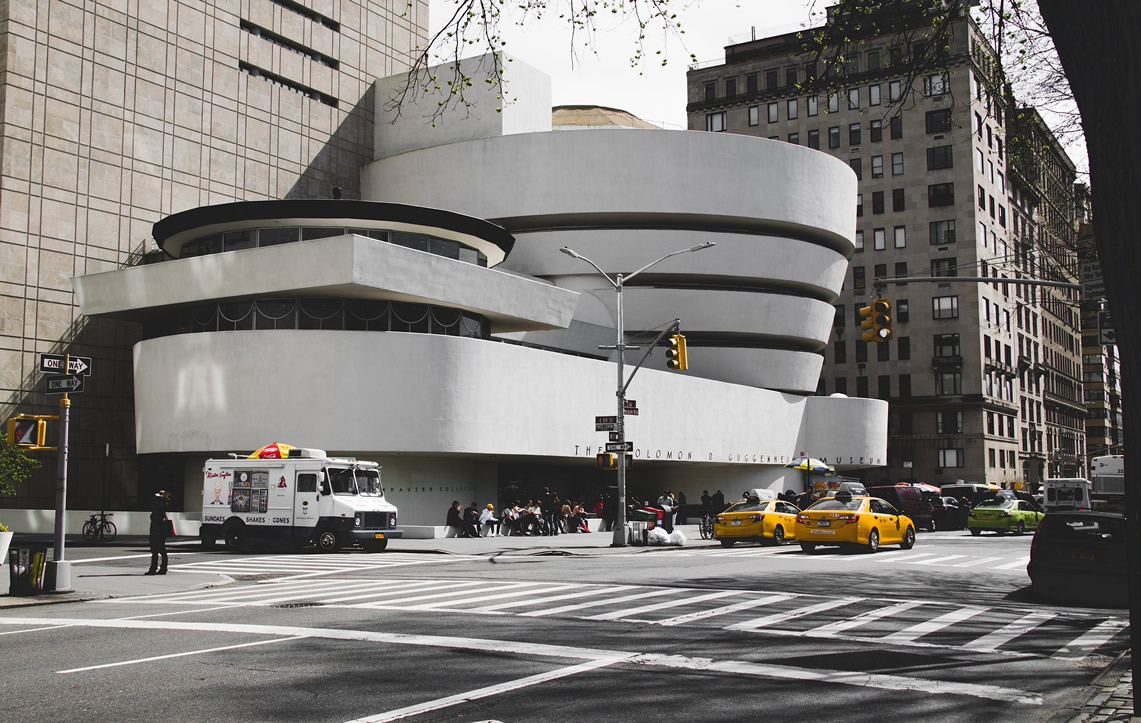 Guggenheim da collezione a museo - foto