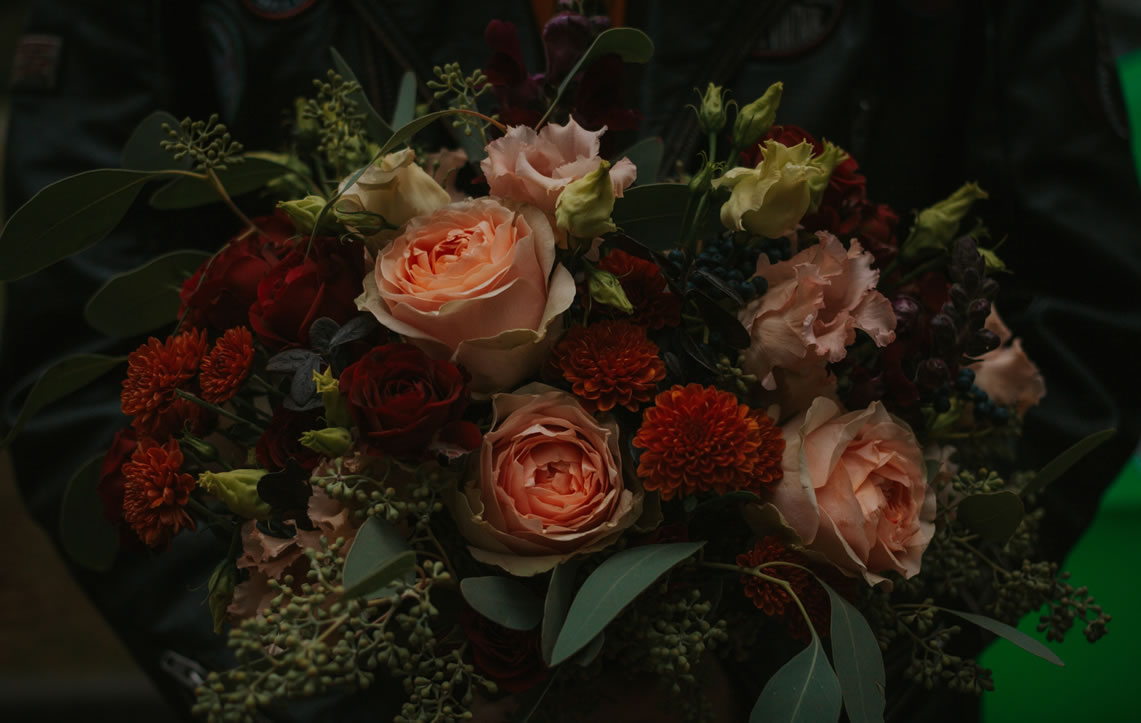 Rebecca Louise Law e le sue installazioni floreali - foto